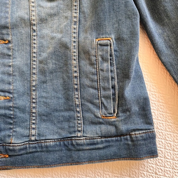 NWOT Bagatelle Denim Jean Jacket Size Medium - Picture 4 of 10